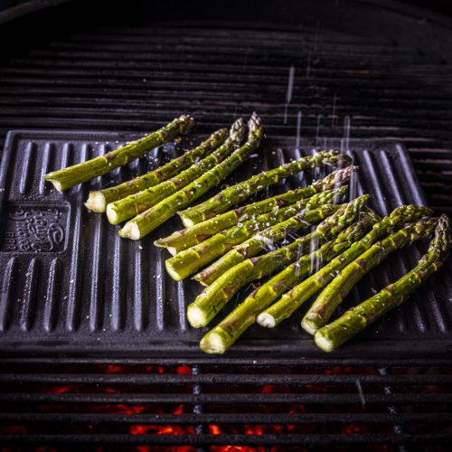 HOLY SMOKE BBQ CAST IRON REVERSIBLE GRIDDLE kopen - BBQ Friends